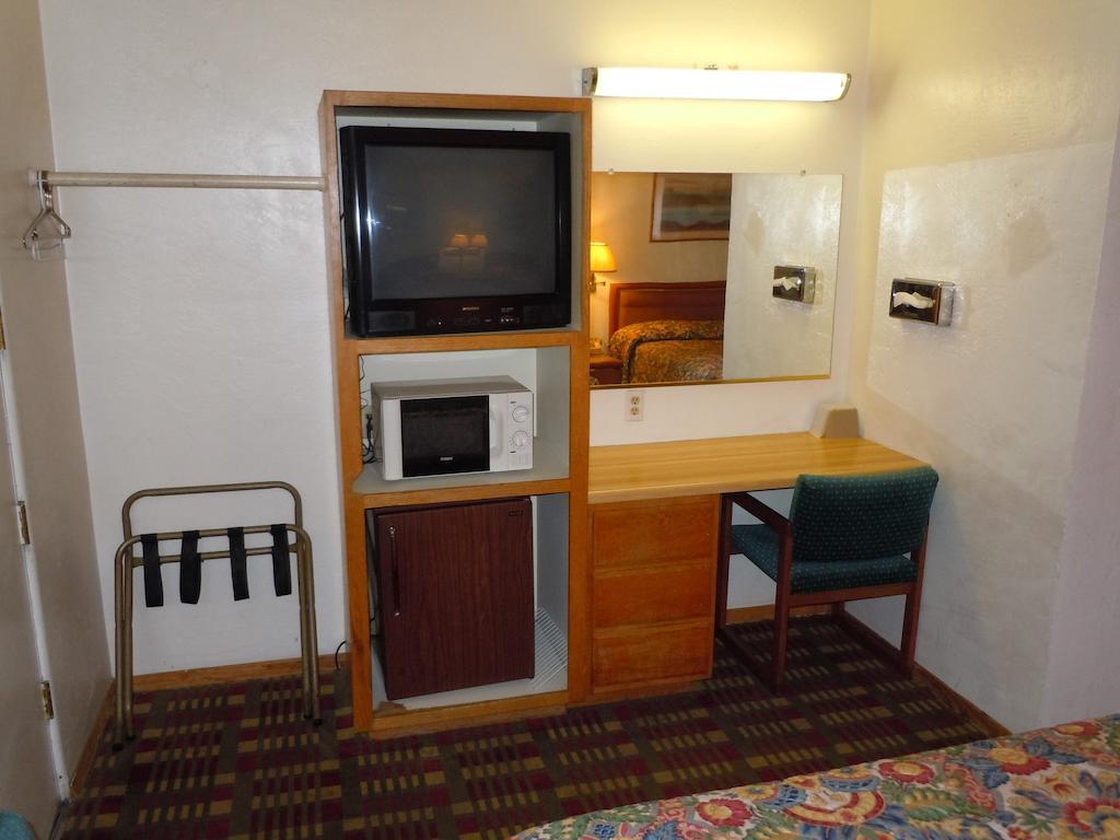 Value Inn Fallon Exterior photo