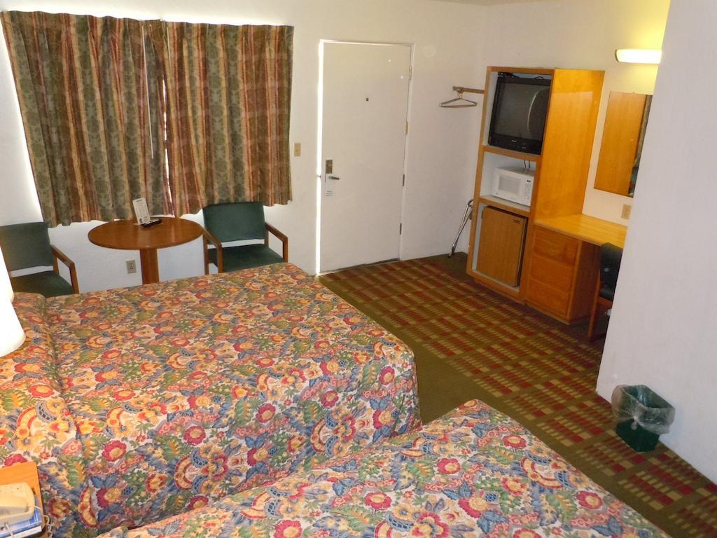 Value Inn Fallon Exterior photo