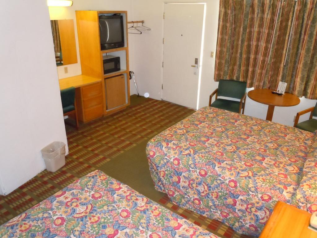 Value Inn Fallon Exterior photo